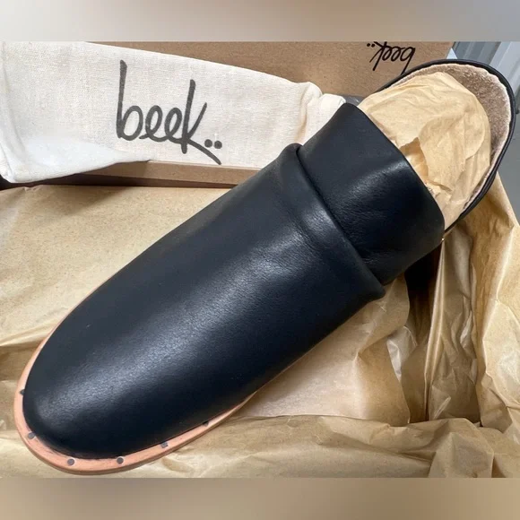 NIB Beek Puffin Bootie Flats - Black Leather - Picture 9 of 9